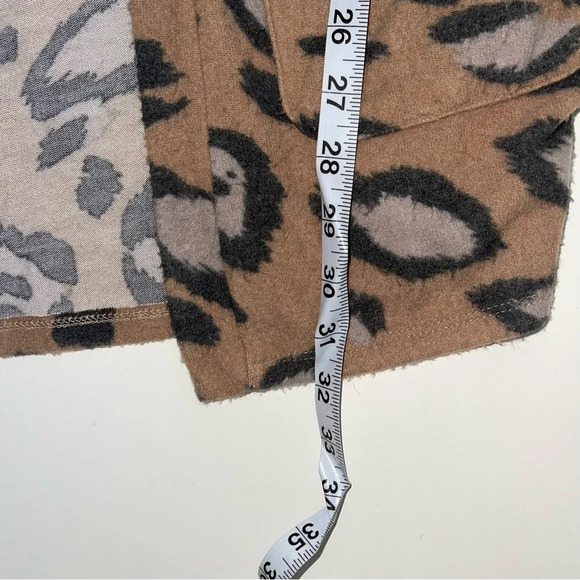 Maurices Tan & Gray Leopard Print Plush Open Front Cardigan Medium Women’s - Picture 8 of 11